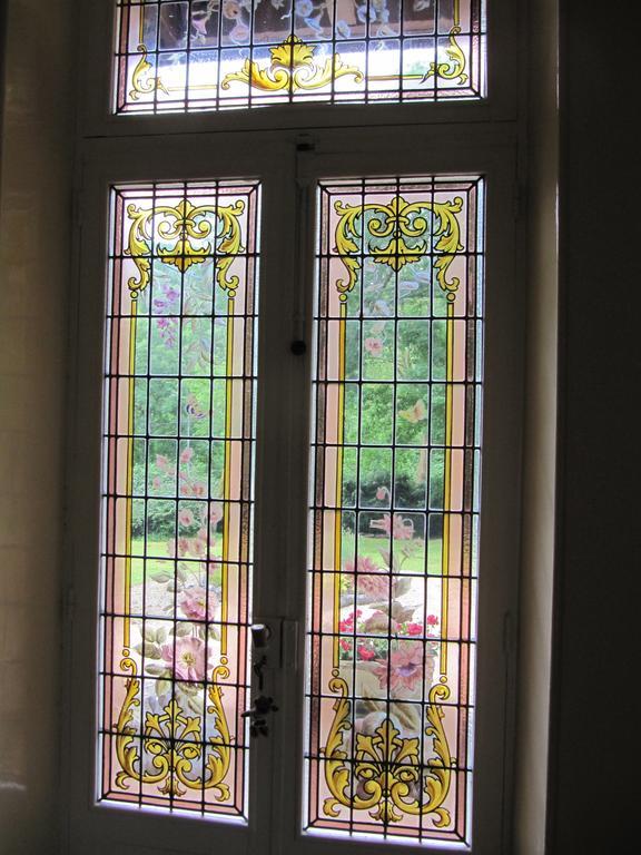 Bed and Breakfast Domaine La Rose Caylus Екстер'єр фото