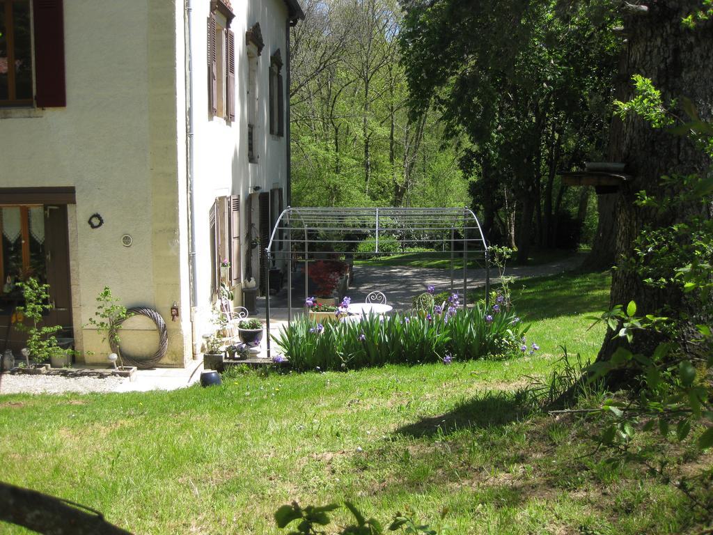 Bed and Breakfast Domaine La Rose Caylus Екстер'єр фото