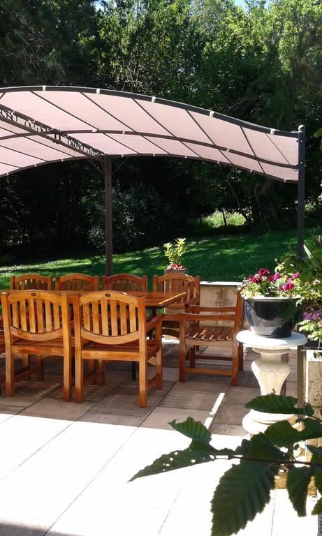 Bed and Breakfast Domaine La Rose Caylus Екстер'єр фото